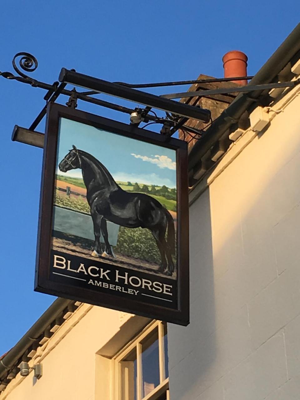 Black Horse Amberley  Dış mekan fotoğraf